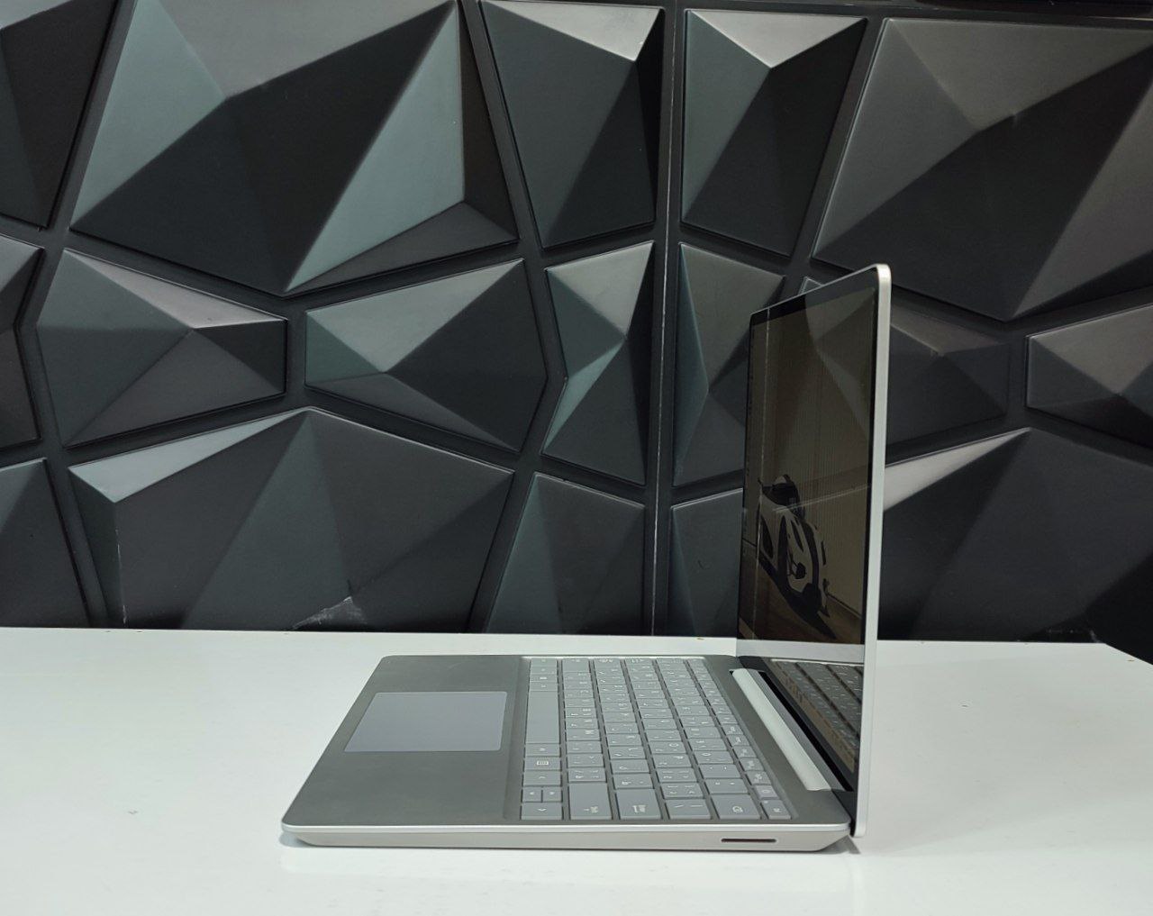 Microsoft Surface Laptop Go