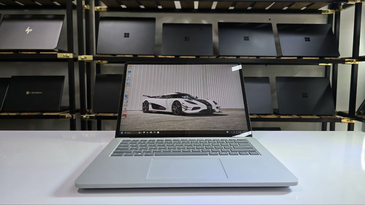  سرفیس لپ تاپ استودیو